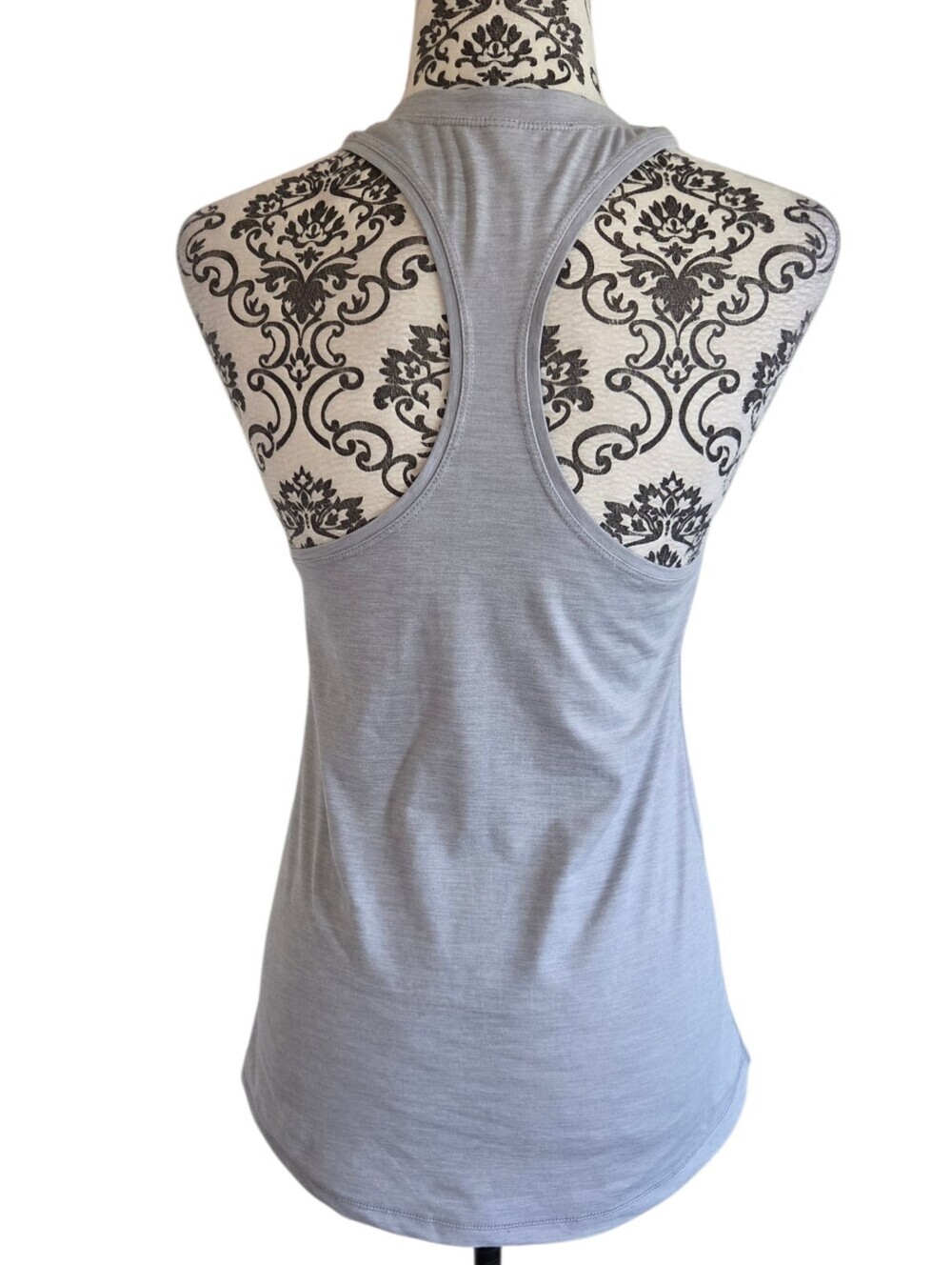 Vuori Lux Performance Tank Women Medium Gray - Picture 6 of 6